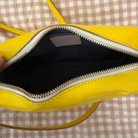 Clare V Midi Sac - Bright Yellow - Picture 5 of 5